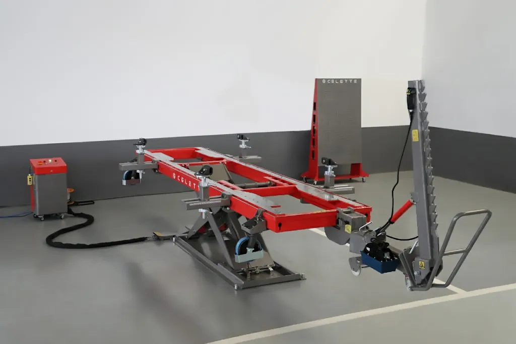 COMET BENCH W/ DRIVE-ON RAMPS