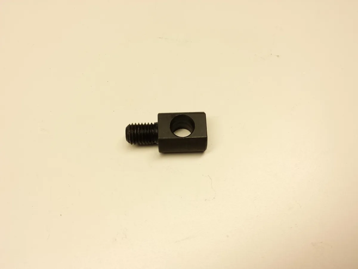 ADAPTER FOR AXLE SUPPORT