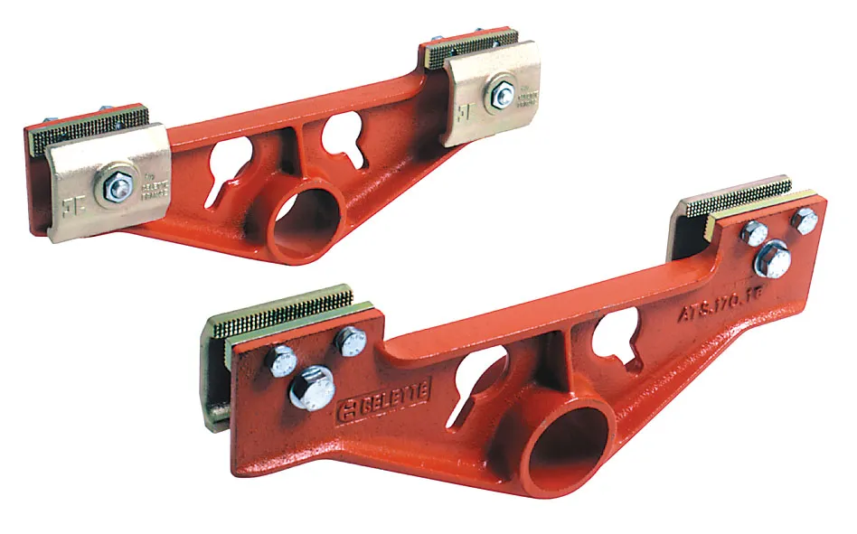 PAIR OF SILL CLAMPS