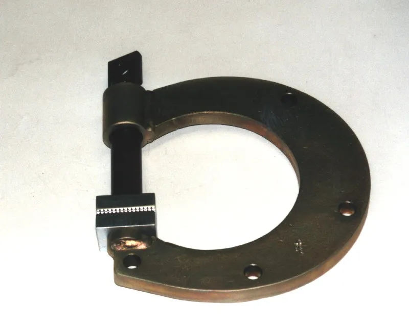C PULLING CLAMP