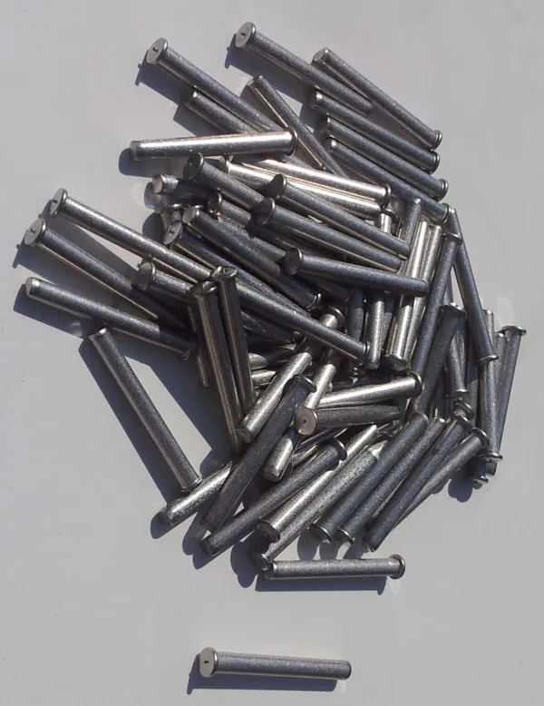 Product 100 M4X16 ALUMINUM STUDS Image